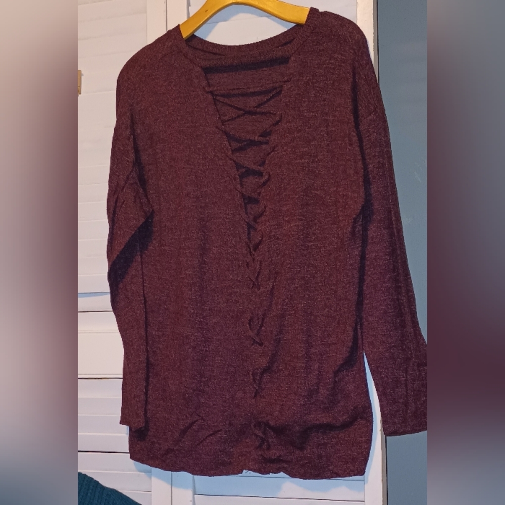 Women's wine sweater top sz L